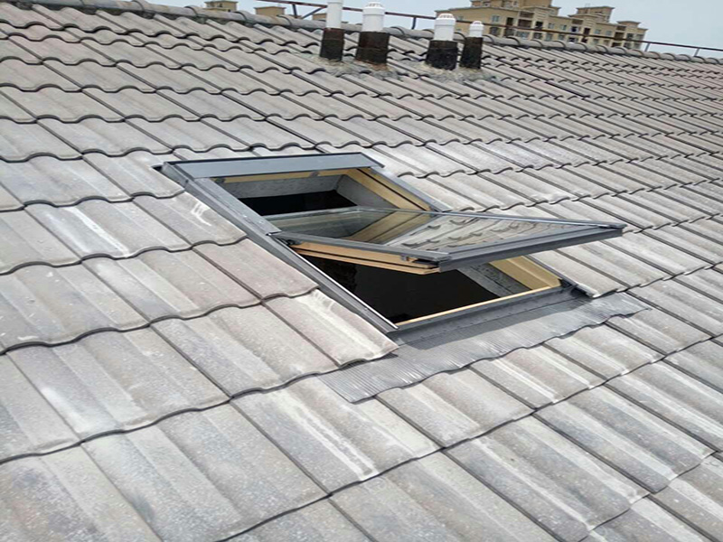 屋顶智能天窗